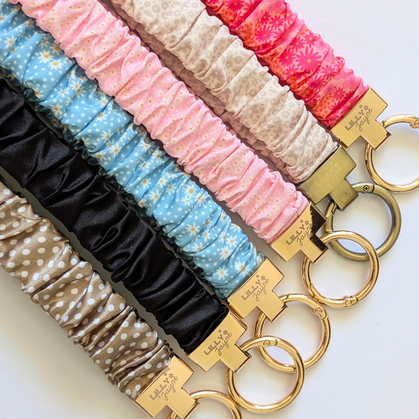 Black Luxe - Scrunchie Lanyard – Stretchy, Safe & Cute (49cm + Stretch)