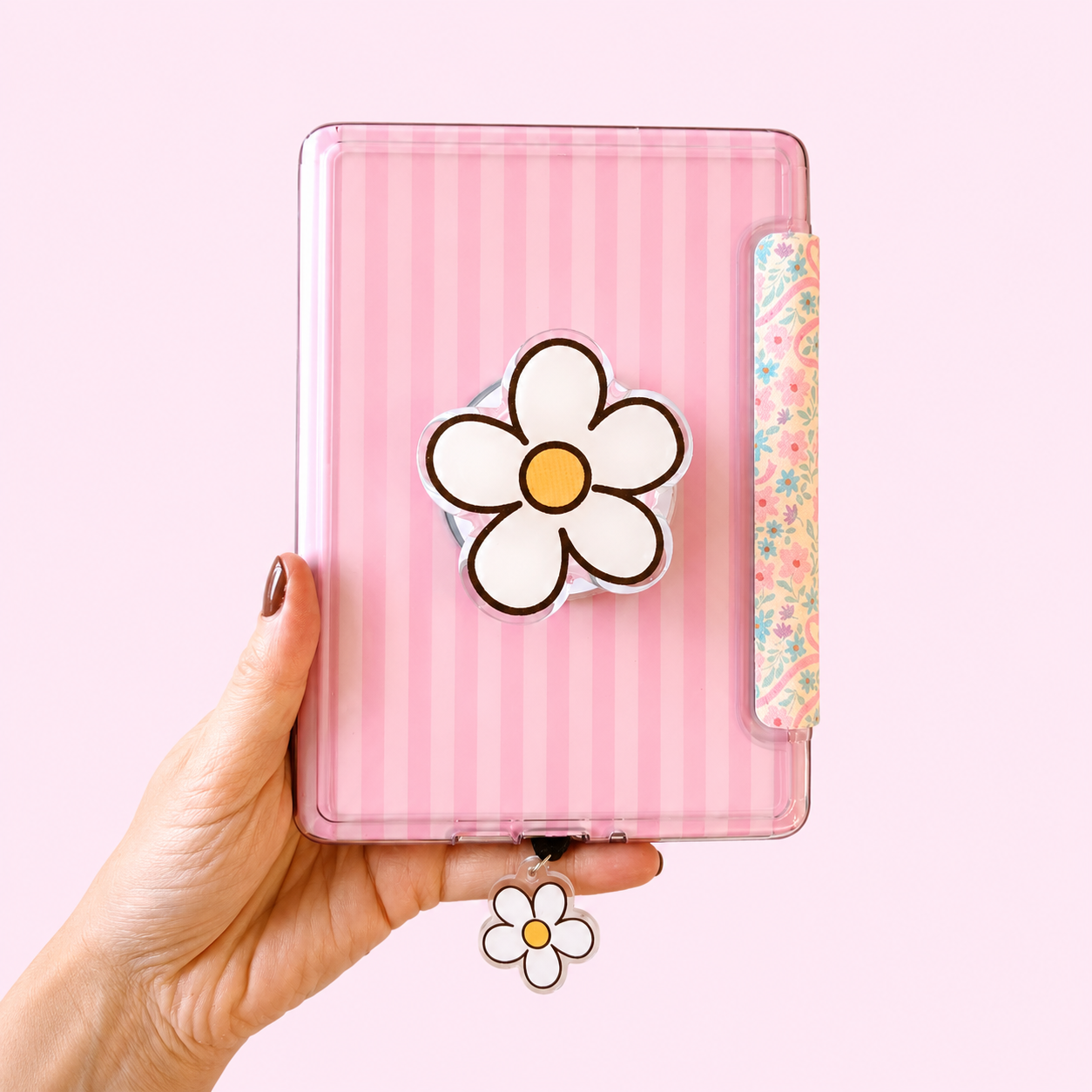 White Flower USB-C Dust Plug Charms – 3cm