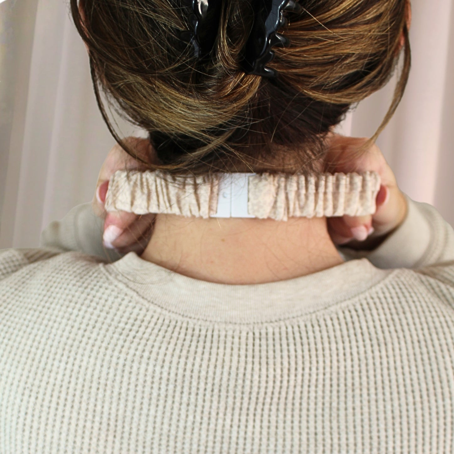 Beige Petal - Scrunchie Lanyard – Stretchy, Safe & Cute (49cm + Stretch)