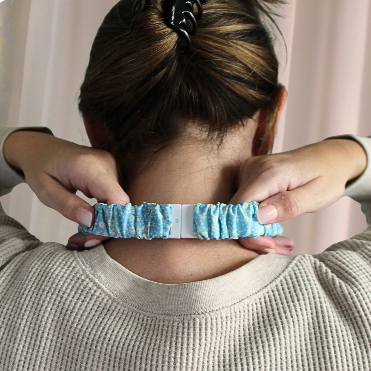 Blue Petal - Scrunchie Lanyard – Stretchy, Safe & Cute (49cm + Stretch)